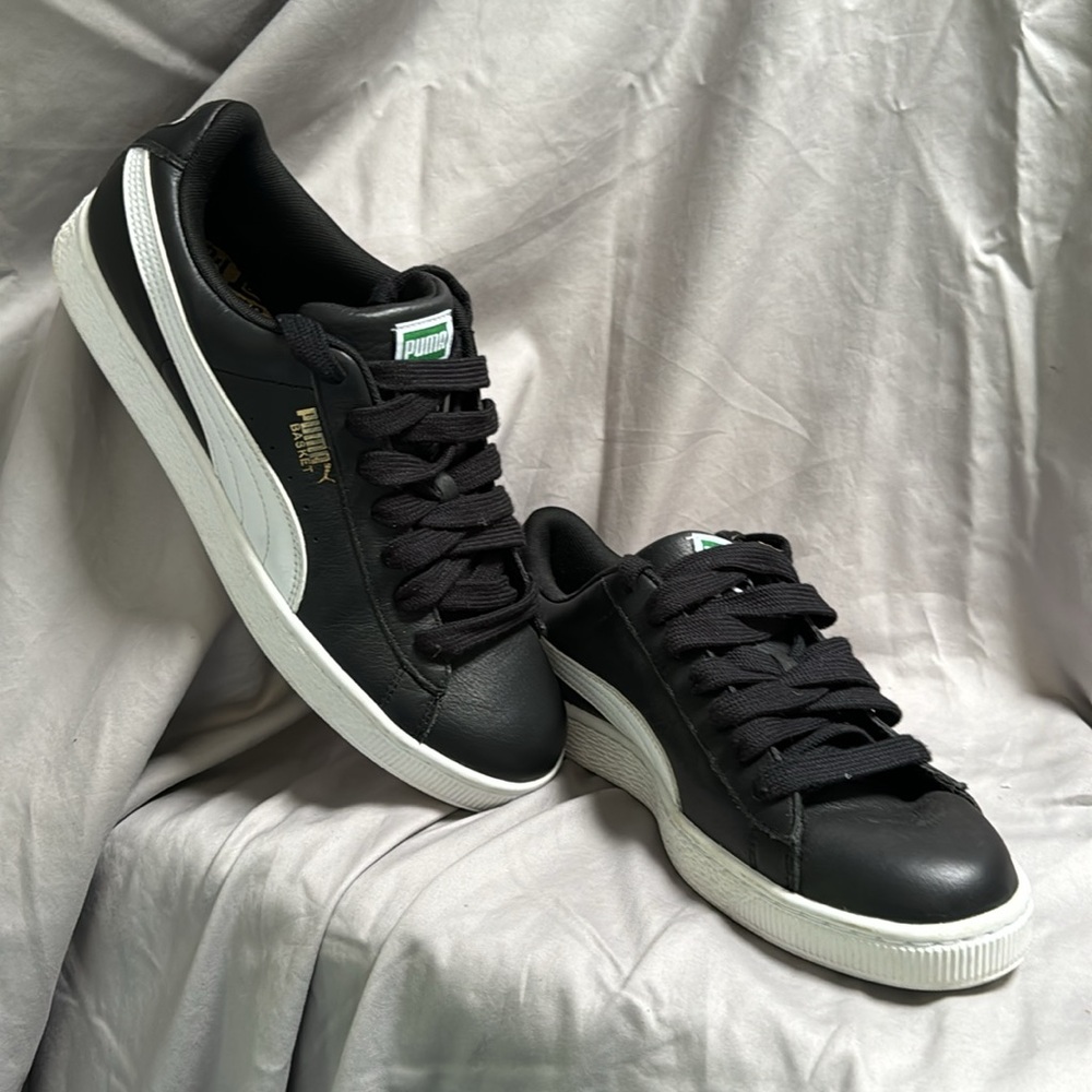 Puma Black and White Athletic Shoes